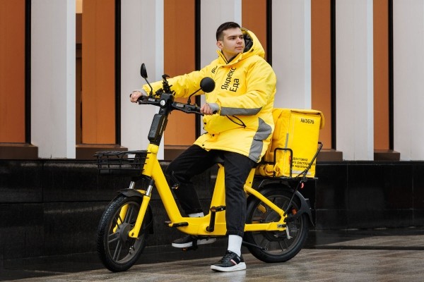 Яндекс разработал электровелосипед для курьеров
Яндекс разработал электровелосипед для курьеров