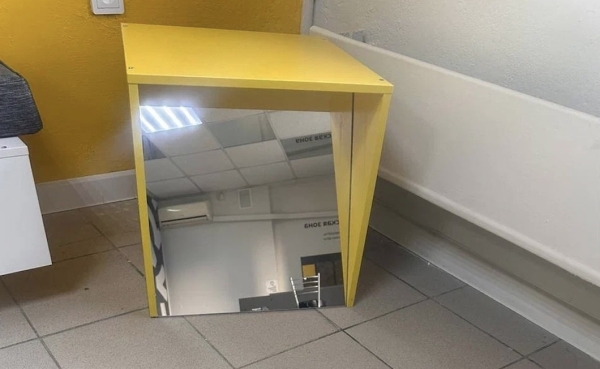 
            Яндекс Маркет выпустил коллекцию мебели для пунктов выдачи заказов
        